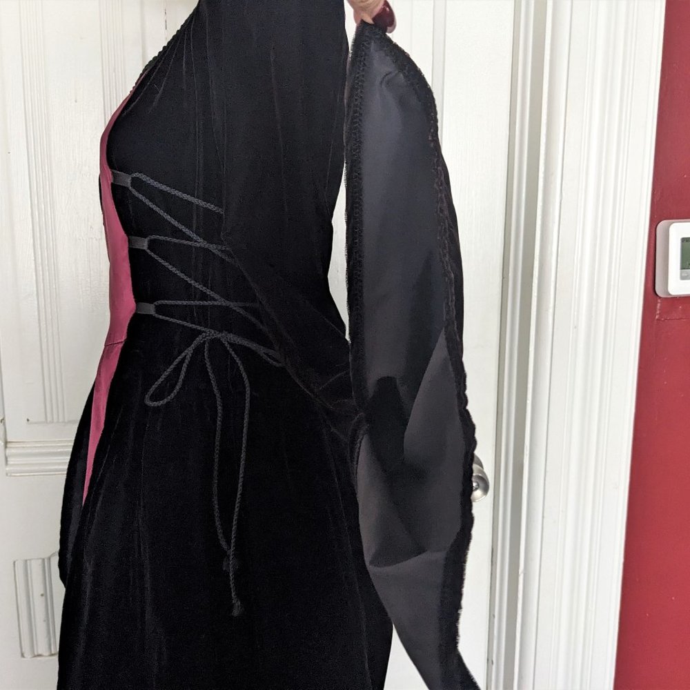 Lip Service Deadstock Vampire Velvet and Satin Gown Vintage 90s NWT - Picture 8 of 11